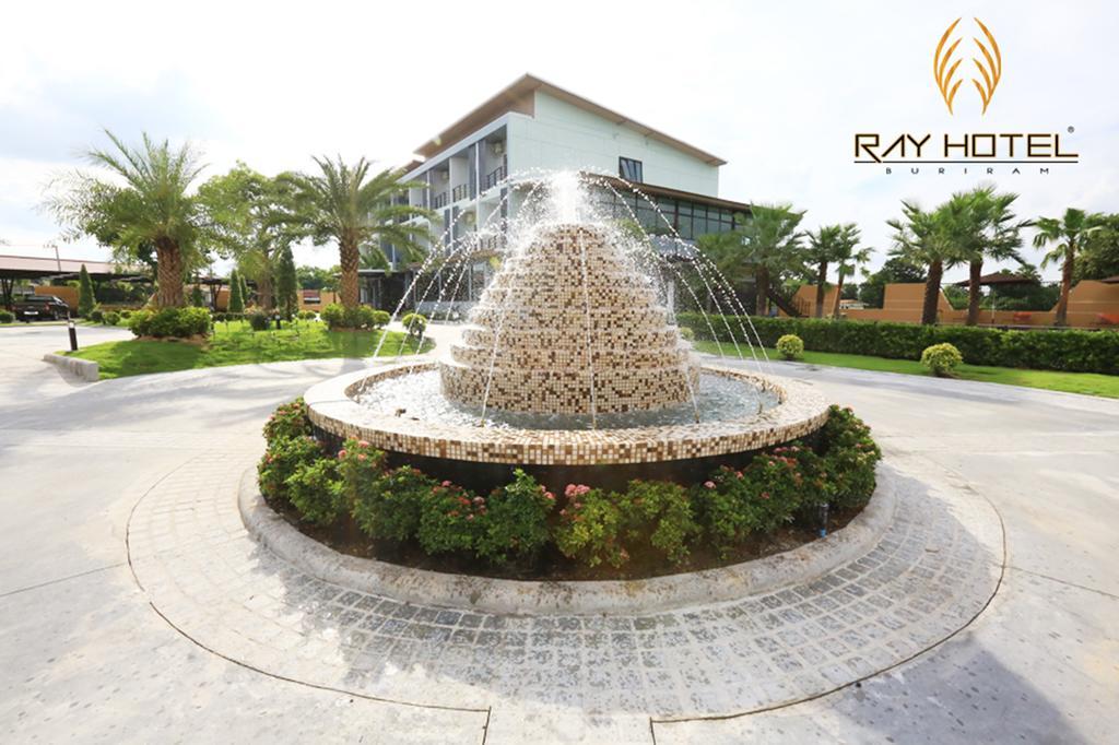 Ray Hotel Buriram Esterno foto